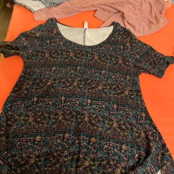 Lularoe items in excellent condition. These items have been worn once or not all - Picture 5 of 16